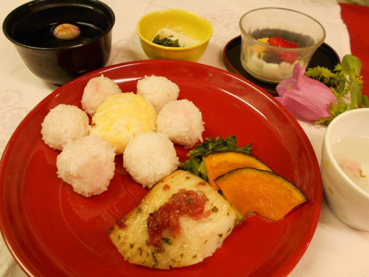 行事食｢花祭り｣：所沢ロイヤル病院